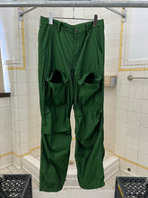 Load image into Gallery viewer, ss2007 Issey Miyake Green Textured Nylon Tactical Pants - Size M