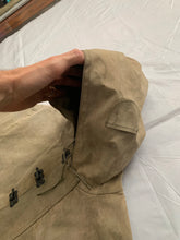 Load image into Gallery viewer, 1940s Vintage WW2 US Navy Faded Khaki Smock - Size L