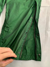 Load image into Gallery viewer, ss2007 Issey Miyake True Green Textured Nylon Tactical Pants - Size L