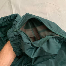 Load image into Gallery viewer, 1990s Final Home Forest Green Survival Shorts - Size M