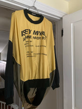 Load image into Gallery viewer, aw1987 Issey Miyake Earth Tone Nylon Circle Pattern Staff Crewneck - Size OS
