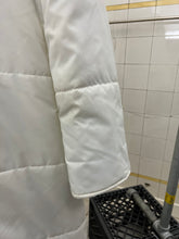 Load image into Gallery viewer, 2000s Samsonite ‘Travel Wear’ Long Hooded Puffer Parka - Size M