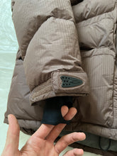 Load image into Gallery viewer, 2000s Vintage Oakley Anatomical Snowboard Puffer - Size L