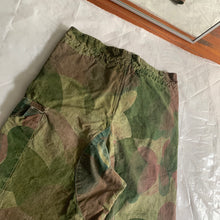 Load image into Gallery viewer, 1950s Vintage Belgian Brushed Camo Cargo Pants - Size M