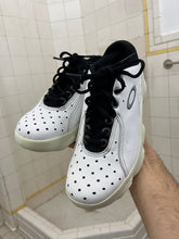 Load image into Gallery viewer, 2000s Oakley ‘Shoethree’ Lace-Up Sneakers in White - Size 7 US