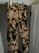 Load image into Gallery viewer, aw2010 Issey Miyake Articulated Twist Knee Nylon Lava Graphic Pants - Size L