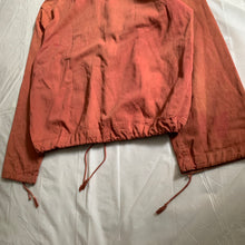 Load image into Gallery viewer, 1940s Vintage WW2 US Navy Faded Red Gunner Smock - Size L