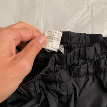 Load image into Gallery viewer, aw2000 Issey Miyake Black Technical Trackpants - Size M
