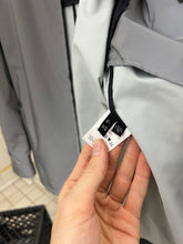 Load image into Gallery viewer, 2000s Samsonite 'Travel Wear' Reflective Glass Jacket - Size XL