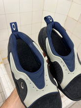 Load image into Gallery viewer, 2000s Oakley ‘Solid Smoke’ Sandals in Blue and Grey - Size 7.5 US