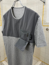Load image into Gallery viewer, 2000s Samsonite 'Travel Wear' Grey Wallet Pocket Tee - Size S