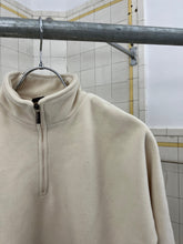 Load image into Gallery viewer, 2000s Samsonite ‘Travel Wear’ White Fleece Pullover - Size S