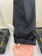 Load image into Gallery viewer, 2000s Samsonite ‘Travel Wear’ Paneled Jacket with Deep Back Pocket - Size L
