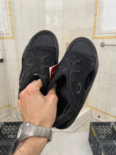 Load image into Gallery viewer, 2000s Oakley ‘Solid Smoke’ Sandals - Size 9 US