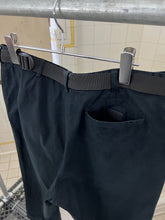 Load image into Gallery viewer, 2000s Samsonite 'Travel Wear' Black Belted Twill Pants - Size L