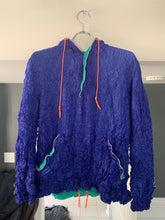 Load image into Gallery viewer, aw1999 Issey Miyake Blue Crinkled Bungee Pullover Packable Hoodie - Size M
