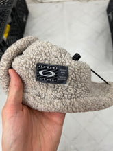 Load image into Gallery viewer, 2000s Oakley Fleece Hunting Hat - Size OS