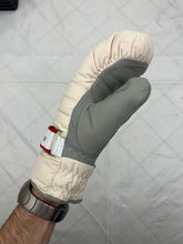 Load image into Gallery viewer, 1990s Salomon Thinsulate Nylon Mittens - Size M