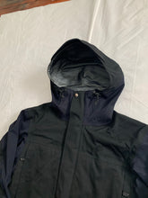 Load image into Gallery viewer, aw2005 Junya Watanabe Goretex Articulated Technical Mountain Jacket - Size M