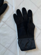 Load image into Gallery viewer, ~aw2000 Issey Miyake Black Technical Gloves - Size OS