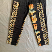Load image into Gallery viewer, 1990s Yohji Yamamoto Floral Hawaiian Pants - Size L