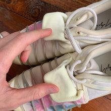Load image into Gallery viewer, aw2002 Yohji Yamamoto x Adidas White Tenet Flower - Size 8.5 US