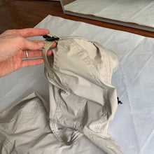 Load image into Gallery viewer, ss2005 Junya Watanabe x Porter Beige Cargo Jacket - Size L