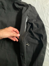Load image into Gallery viewer, ss2005 Junya Watanabe Transformable Tactical Cargo Jacket - Size L