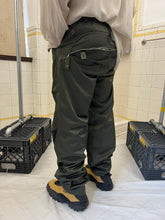 Load image into Gallery viewer, 2000s Jipijapa Snowpants with Backpocket Zipper Opening - Size L