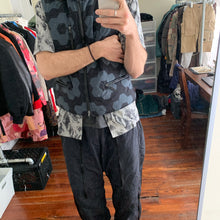 Load image into Gallery viewer, aw2002 Issey Miyake Thinsulate Down Honeycomb Vest - Size M