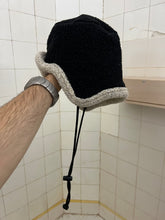 Load image into Gallery viewer, 2000s Oakley Fleece Hunting Hat - Size OS