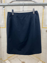 Load image into Gallery viewer, 2000s Samsonite ‘Travel Wear’ Navy Short Technical Skirt - Size M