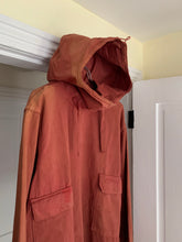 Load image into Gallery viewer, 1940s Vintage WW2 US Navy Faded Red Gunner Smock - Size L