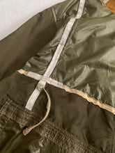 Load image into Gallery viewer, 2000s Vintage Jipijapa British Reconstructed Parachute Fabric Jacket - Size L