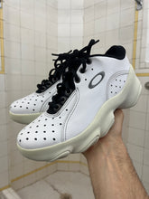 Load image into Gallery viewer, 2000s Oakley ‘Shoethree’ Lace-Up Sneakers in White - Size 7 US