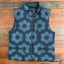Load image into Gallery viewer, aw2002 Issey Miyake Thinsulate Down Honeycomb Vest - Size M