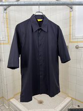 Load image into Gallery viewer, 2000s Mandarina Duck 'Light Fiberduck' Short Sleeve Shirt - Size L