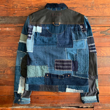 Load image into Gallery viewer, ss2015 Junya Watanabe x Levi's Indigo Boro Trucker Jacket - Size M