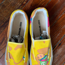 Load image into Gallery viewer, ss2000 Issey Miyake x Takashi Murakami Yellow Slip-ons - Size 9 US