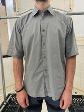 Load image into Gallery viewer, 2000s Mandarina Duck 'Light Fiberduck' Short Sleeve Shirt - Size M