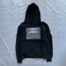 Load image into Gallery viewer, aw2013 Cav Empt Manifest Horizon Hoodie - Size M